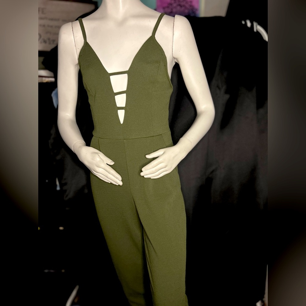 French Atmosphere Deep V Olive Jumpsuit
